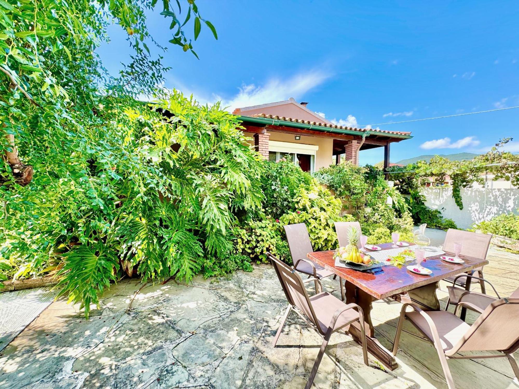 Beach Villa Night Flower With Private Pool By Dadovillas Dassia  Esterno foto